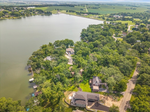 1927 Baintree, LAKE SUMMERSET, Illinois 61019, 4 Bedrooms Bedrooms, ,3 BathroomsBathrooms,House,For Sale,Baintree,202602775