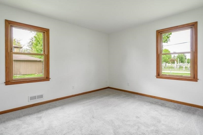 320 MARSHALL, BELVIDERE, Illinois 61008, 3 Bedrooms Bedrooms, ,1 BathroomBathrooms,House,For Sale,MARSHALL,202602776