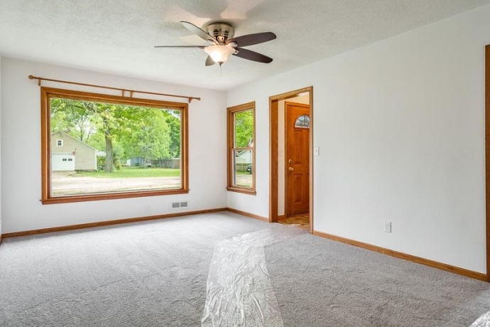 320 MARSHALL, BELVIDERE, Illinois 61008, 3 Bedrooms Bedrooms, ,1 BathroomBathrooms,House,For Sale,MARSHALL,202602776
