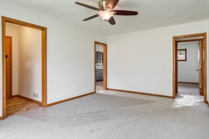 320 MARSHALL, BELVIDERE, Illinois 61008, 3 Bedrooms Bedrooms, ,1 BathroomBathrooms,House,For Sale,MARSHALL,202602776