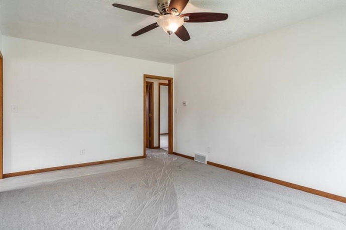 320 MARSHALL, BELVIDERE, Illinois 61008, 3 Bedrooms Bedrooms, ,1 BathroomBathrooms,House,For Sale,MARSHALL,202602776