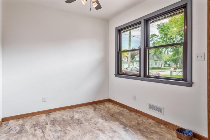 320 MARSHALL, BELVIDERE, Illinois 61008, 3 Bedrooms Bedrooms, ,1 BathroomBathrooms,House,For Sale,MARSHALL,202602776
