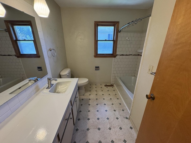 401 Ridge, SHANNON, Illinois 61078, 2 Bedrooms Bedrooms, ,2 BathroomsBathrooms,House,For Sale,Ridge,202602781