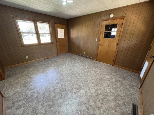 401 Ridge, SHANNON, Illinois 61078, 2 Bedrooms Bedrooms, ,2 BathroomsBathrooms,House,For Sale,Ridge,202602781