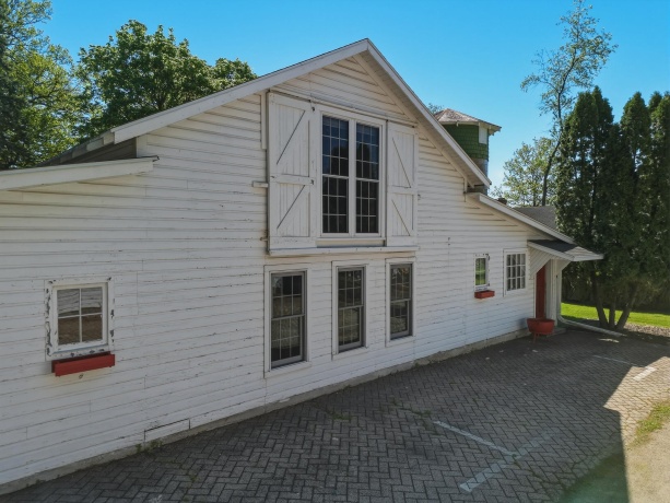 1650-1654 Hance, FREEPORT, Illinois 61032, ,Mixed Use,For Sale,Hance,202602783
