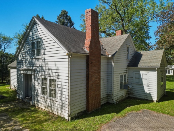 1650-1654 Hance, FREEPORT, Illinois 61032, ,Mixed Use,For Sale,Hance,202602783