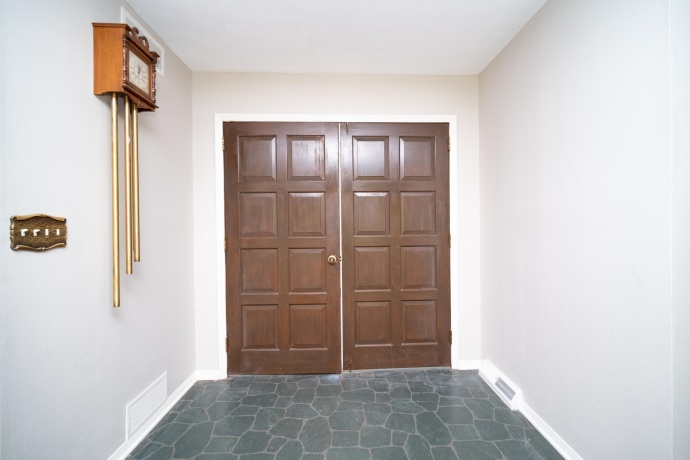 7607 Larwinn, ROCKFORD, Illinois 61107, 3 Bedrooms Bedrooms, ,2 BathroomsBathrooms,House,For Sale,Larwinn,202602782