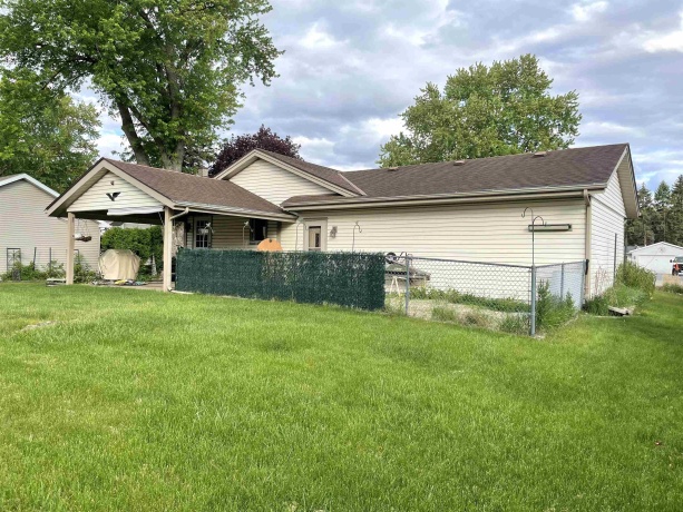 618 Macomb, BELVIDERE, Illinois 61008, 3 Bedrooms Bedrooms, ,2 BathroomsBathrooms,House,For Sale,Macomb,202602784