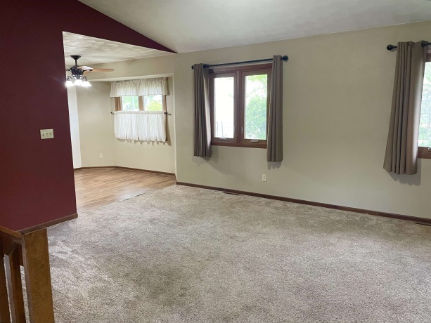 618 Macomb, BELVIDERE, Illinois 61008, 3 Bedrooms Bedrooms, ,2 BathroomsBathrooms,House,For Sale,Macomb,202602784