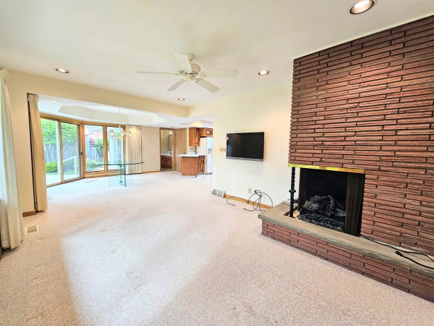 522 Sunrise, ROCKFORD, Illinois 61107, 2 Bedrooms Bedrooms, ,1 BathroomBathrooms,House,For Sale,Sunrise,202602785