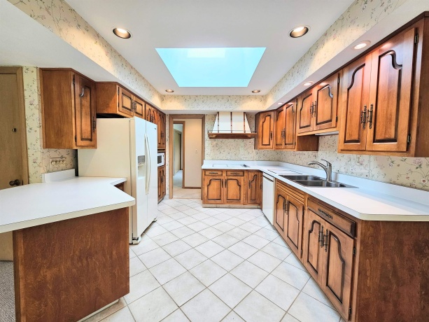 522 Sunrise, ROCKFORD, Illinois 61107, 2 Bedrooms Bedrooms, ,1 BathroomBathrooms,House,For Sale,Sunrise,202602785
