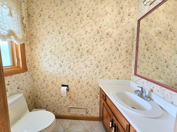 522 Sunrise, ROCKFORD, Illinois 61107, 2 Bedrooms Bedrooms, ,1 BathroomBathrooms,House,For Sale,Sunrise,202602785
