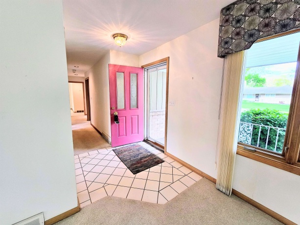 522 Sunrise, ROCKFORD, Illinois 61107, 2 Bedrooms Bedrooms, ,1 BathroomBathrooms,House,For Sale,Sunrise,202602785