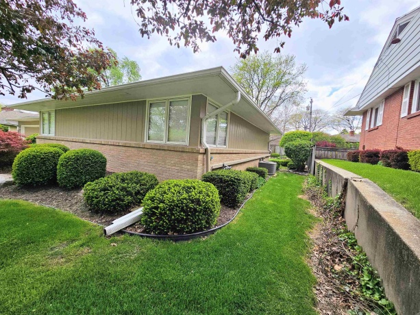 522 Sunrise, ROCKFORD, Illinois 61107, 2 Bedrooms Bedrooms, ,1 BathroomBathrooms,House,For Sale,Sunrise,202602785