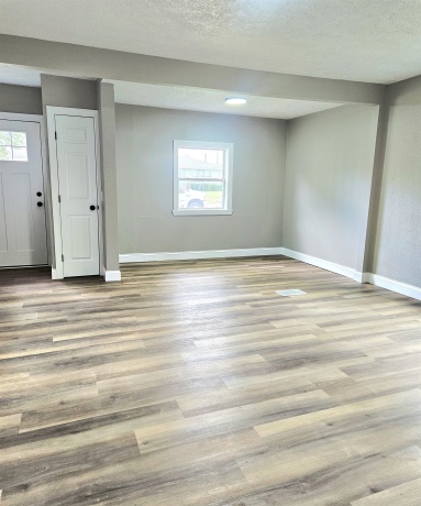 1401 Barton, ROCKFORD, Illinois 61103, 3 Bedrooms Bedrooms, ,1 BathroomBathrooms,House,For Sale,Barton,202602787