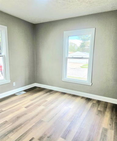 1401 Barton, ROCKFORD, Illinois 61103, 3 Bedrooms Bedrooms, ,1 BathroomBathrooms,House,For Sale,Barton,202602787