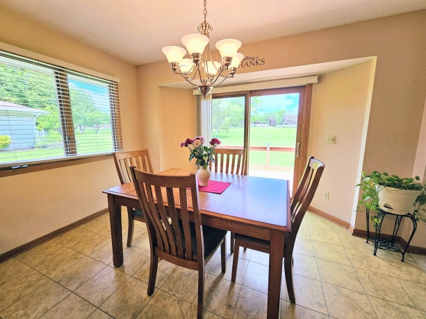 6090 Chatsworth, ROCKFORD, Illinois 61109, 3 Bedrooms Bedrooms, ,2 BathroomsBathrooms,House,For Sale,Chatsworth,202602790