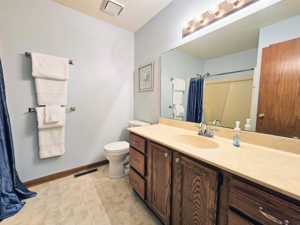 6090 Chatsworth, ROCKFORD, Illinois 61109, 3 Bedrooms Bedrooms, ,2 BathroomsBathrooms,House,For Sale,Chatsworth,202602790