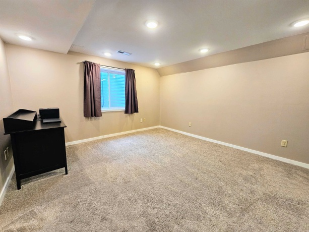 6090 Chatsworth, ROCKFORD, Illinois 61109, 3 Bedrooms Bedrooms, ,2 BathroomsBathrooms,House,For Sale,Chatsworth,202602790