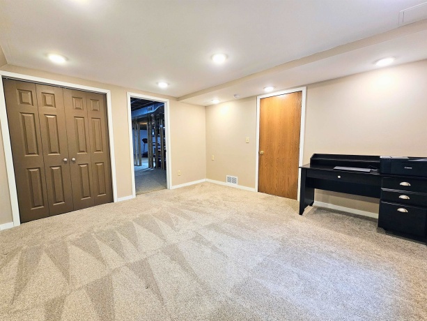 6090 Chatsworth, ROCKFORD, Illinois 61109, 3 Bedrooms Bedrooms, ,2 BathroomsBathrooms,House,For Sale,Chatsworth,202602790