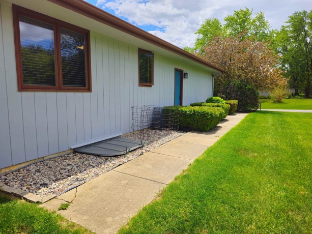6090 Chatsworth, ROCKFORD, Illinois 61109, 3 Bedrooms Bedrooms, ,2 BathroomsBathrooms,House,For Sale,Chatsworth,202602790