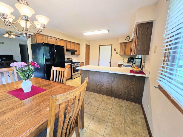 6090 Chatsworth, ROCKFORD, Illinois 61109, 3 Bedrooms Bedrooms, ,2 BathroomsBathrooms,House,For Sale,Chatsworth,202602790