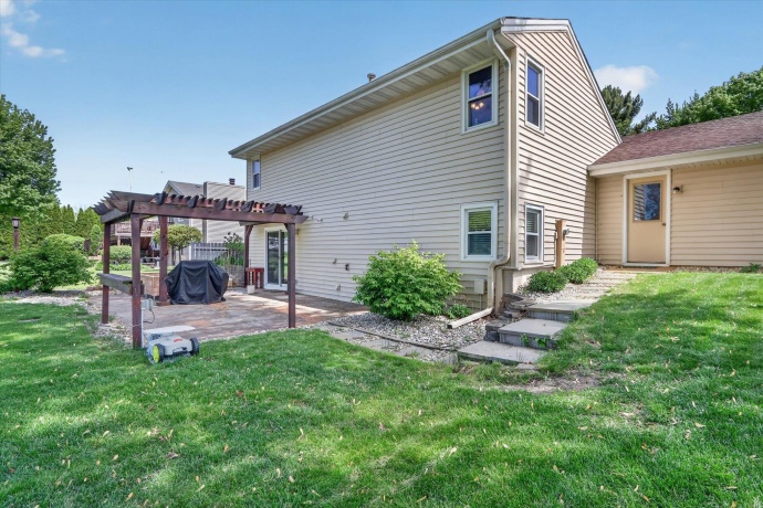 148 Sandhurst, ROCKTON, Illinois 61072, 3 Bedrooms Bedrooms, ,2 BathroomsBathrooms,House,For Sale,Sandhurst,202602792