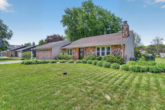 148 Sandhurst, ROCKTON, Illinois 61072, 3 Bedrooms Bedrooms, ,2 BathroomsBathrooms,House,For Sale,Sandhurst,202602792
