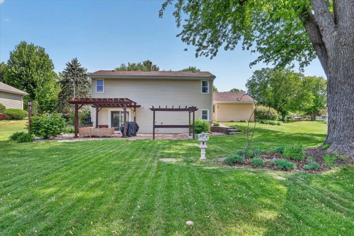148 Sandhurst, ROCKTON, Illinois 61072, 3 Bedrooms Bedrooms, ,2 BathroomsBathrooms,House,For Sale,Sandhurst,202602792