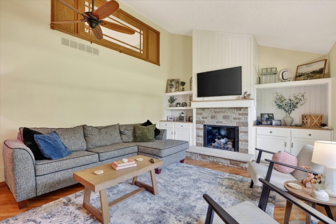 148 Sandhurst, ROCKTON, Illinois 61072, 3 Bedrooms Bedrooms, ,2 BathroomsBathrooms,House,For Sale,Sandhurst,202602792
