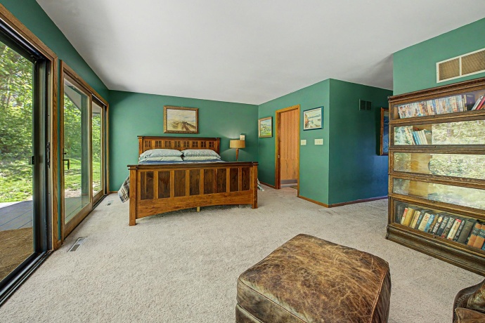 11620 Charles, MOUNT CARROLL, Illinois 61053, 5 Bedrooms Bedrooms, ,5 BathroomsBathrooms,House,For Sale,Charles,202602795