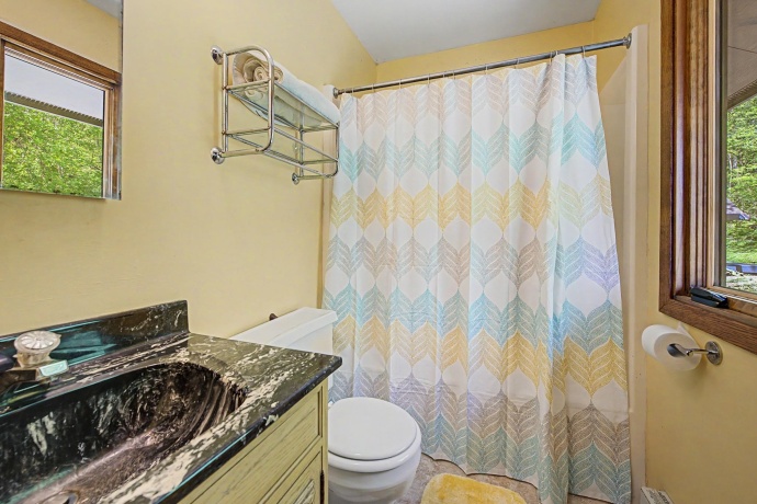 11620 Charles, MOUNT CARROLL, Illinois 61053, 5 Bedrooms Bedrooms, ,5 BathroomsBathrooms,House,For Sale,Charles,202602795