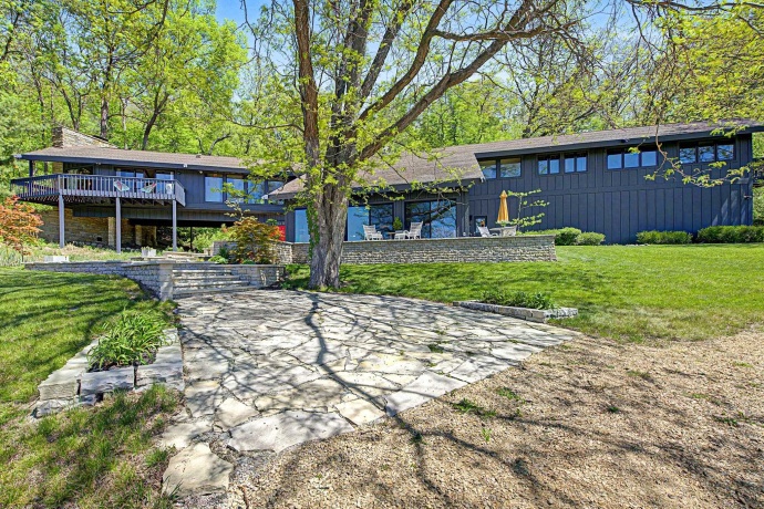 11620 Charles, MOUNT CARROLL, Illinois 61053, 5 Bedrooms Bedrooms, ,5 BathroomsBathrooms,House,For Sale,Charles,202602795