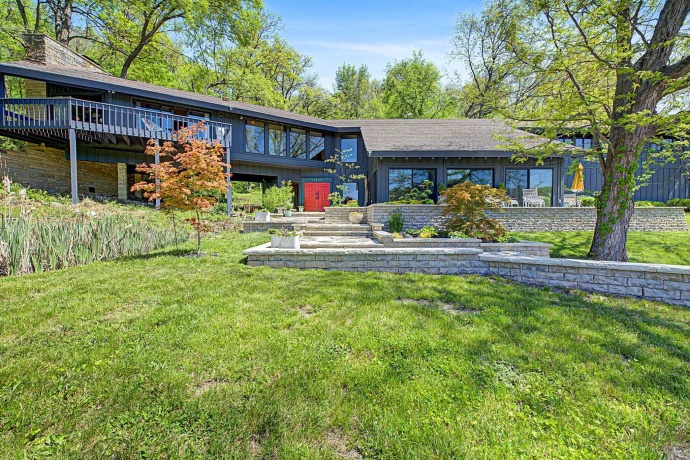 11620 Charles, MOUNT CARROLL, Illinois 61053, 5 Bedrooms Bedrooms, ,5 BathroomsBathrooms,House,For Sale,Charles,202602795