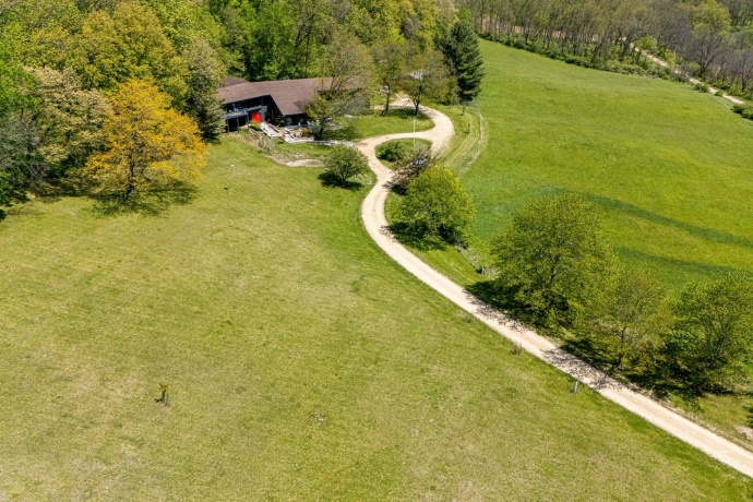 11620 Charles, MOUNT CARROLL, Illinois 61053, 5 Bedrooms Bedrooms, ,5 BathroomsBathrooms,House,For Sale,Charles,202602795