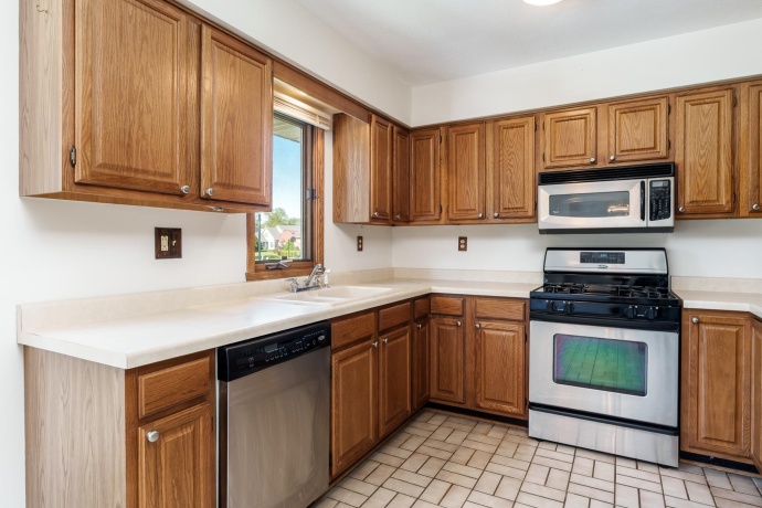 7460 Bermuda, ROCKFORD, Illinois 61108, 4 Bedrooms Bedrooms, ,2 BathroomsBathrooms,House,For Sale,Bermuda,202602796