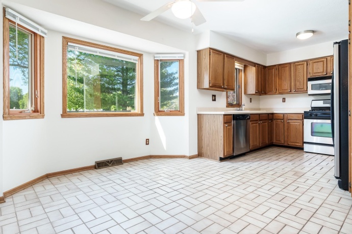 7460 Bermuda, ROCKFORD, Illinois 61108, 4 Bedrooms Bedrooms, ,2 BathroomsBathrooms,House,For Sale,Bermuda,202602796