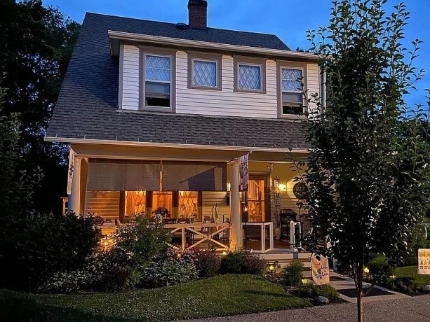 214 Adams Street, GALENA, Illinois 61036, 4 Bedrooms Bedrooms, ,3 BathroomsBathrooms,House,For Sale,Adams Street,202602797