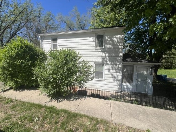 208 Carroll, MOUNT CARROLL, Illinois 61053, 1 Bedroom Bedrooms, ,1 BathroomBathrooms,House,For Sale,Carroll,202602798