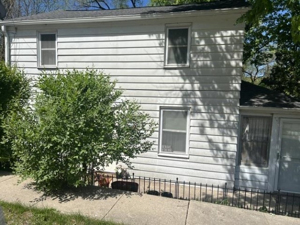 208 Carroll, MOUNT CARROLL, Illinois 61053, 1 Bedroom Bedrooms, ,1 BathroomBathrooms,House,For Sale,Carroll,202602798