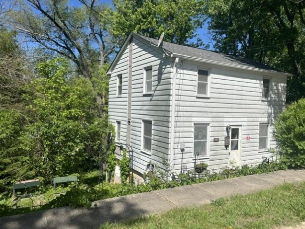 208 Carroll, MOUNT CARROLL, Illinois 61053, 1 Bedroom Bedrooms, ,1 BathroomBathrooms,House,For Sale,Carroll,202602798