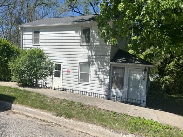 208 Carroll, MOUNT CARROLL, Illinois 61053, 1 Bedroom Bedrooms, ,1 BathroomBathrooms,House,For Sale,Carroll,202602798