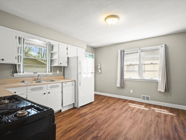 1521 Chelsea, ROCKFORD, Illinois 61107, 3 Bedrooms Bedrooms, ,1 BathroomBathrooms,House,For Sale,Chelsea,202602799