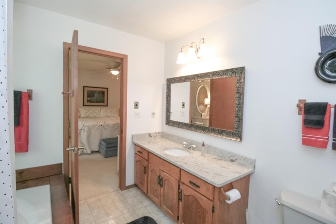 5457 COUNTRY, ROSCOE, Illinois 61073, 3 Bedrooms Bedrooms, ,2 BathroomsBathrooms,House,For Sale,COUNTRY,202602800