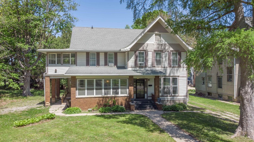 916 Stephenson, FREEPORT, Illinois 61032, 4 Bedrooms Bedrooms, ,3 BathroomsBathrooms,House,For Sale,Stephenson,202602802