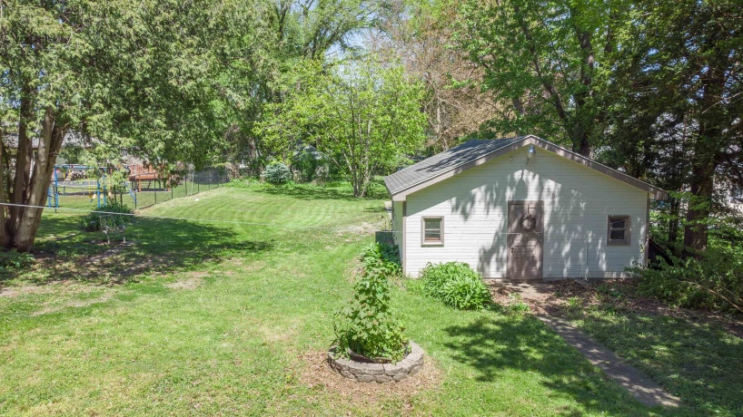 916 Stephenson, FREEPORT, Illinois 61032, 4 Bedrooms Bedrooms, ,3 BathroomsBathrooms,House,For Sale,Stephenson,202602802