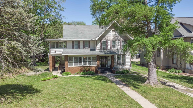 916 Stephenson, FREEPORT, Illinois 61032, 4 Bedrooms Bedrooms, ,3 BathroomsBathrooms,House,For Sale,Stephenson,202602802