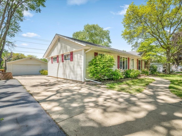 8318 Cameo, MACHESNEY PARK, Illinois 61115, 3 Bedrooms Bedrooms, ,1 BathroomBathrooms,House,For Sale,Cameo,202602807