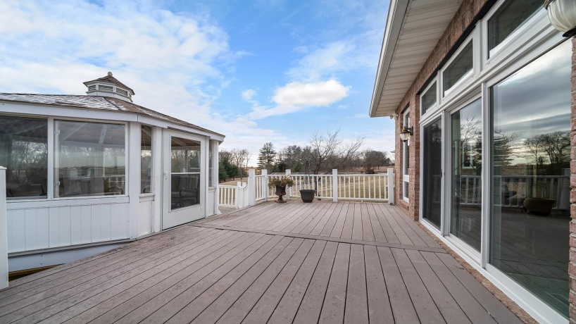 14481 Berglund, PECATONICA, Illinois 61063, 6 Bedrooms Bedrooms, ,5 BathroomsBathrooms,House,For Sale,Berglund,202602809