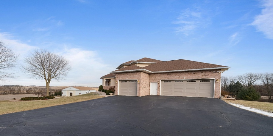 14481 Berglund, PECATONICA, Illinois 61063, 6 Bedrooms Bedrooms, ,5 BathroomsBathrooms,House,For Sale,Berglund,202602809